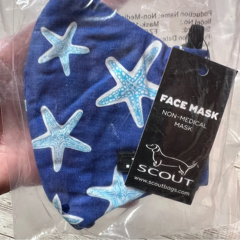 💚ScoutBags NWT face mask